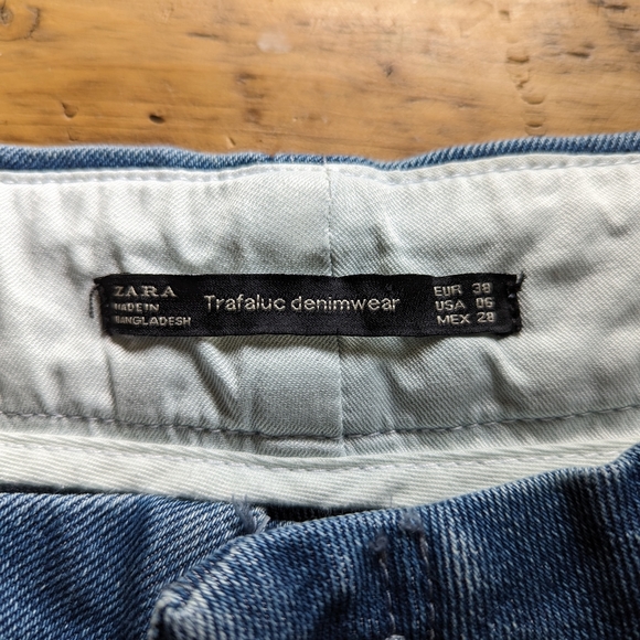 Zara, distressed jeans, size 6, cotton, two tone - Picture 3 of 5